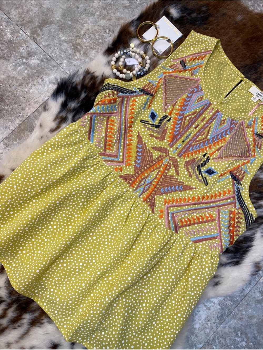 Sleeveless Embroidered Polka Dot Blouse - Yellow Green